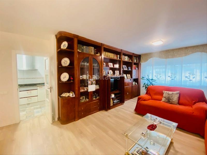 Foto 25b8d374-3080-48c7-97b1-4ee51832f04c. Planta baixa amb calefacció aparcament piscina a Cerdanyola del Vallès