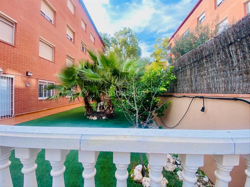 Foto dfa865a6-c442-4d34-8496-f032dd57f522. Planta baixa amb calefacció aparcament piscina a Cerdanyola del Vallès