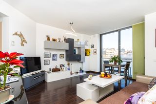 Pis  Carrer de gavà. Piso exclusivo con terraza privada de 38 m² y vistas panorámicas