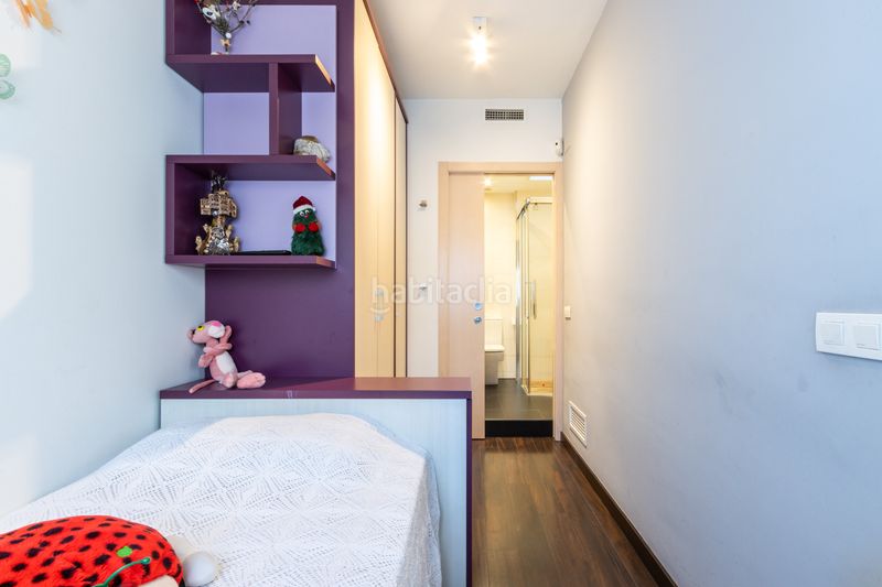 Foto 165d8842-06b1-40b9-8b2c-4e0d82cd8f22. Pis amb calefacció aparcament a La Bordeta Barcelona