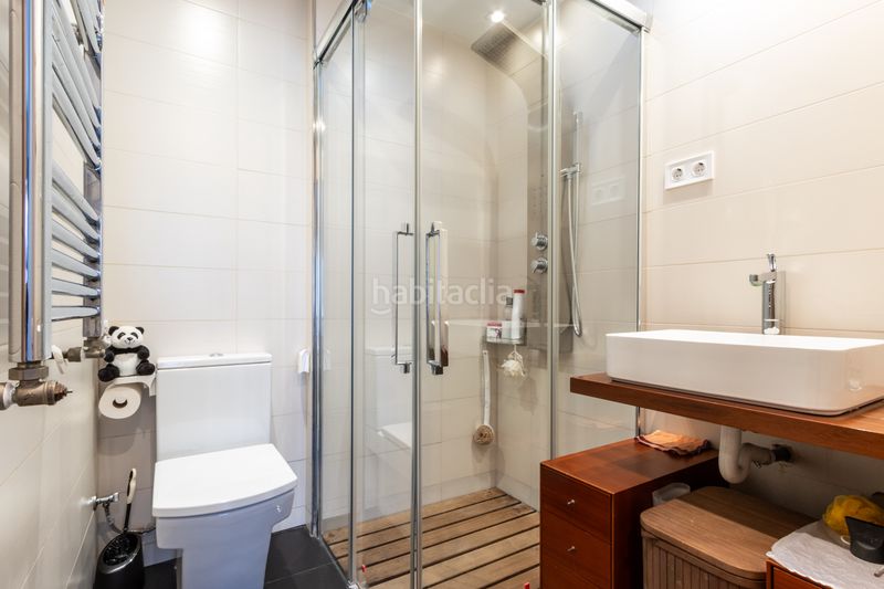 Foto 492c4f4a-66de-477e-b598-38ea99d90ce1. Pis amb calefacció aparcament a La Bordeta Barcelona