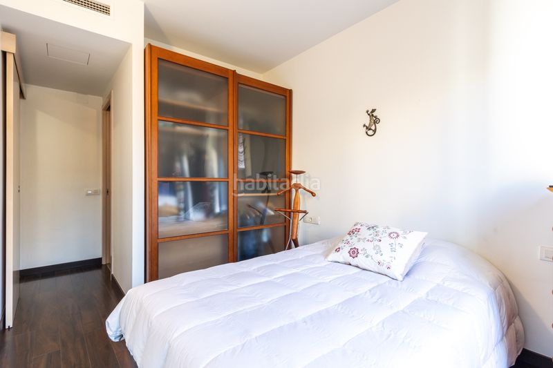 Foto 75ffe300-f85c-40c3-92b9-6b3ffd637816. Pis amb calefacció aparcament a La Bordeta Barcelona