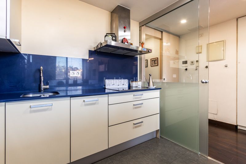 Foto 78494108-f049-471f-90b7-e1b4ad298b68. Pis amb calefacció aparcament a La Bordeta Barcelona