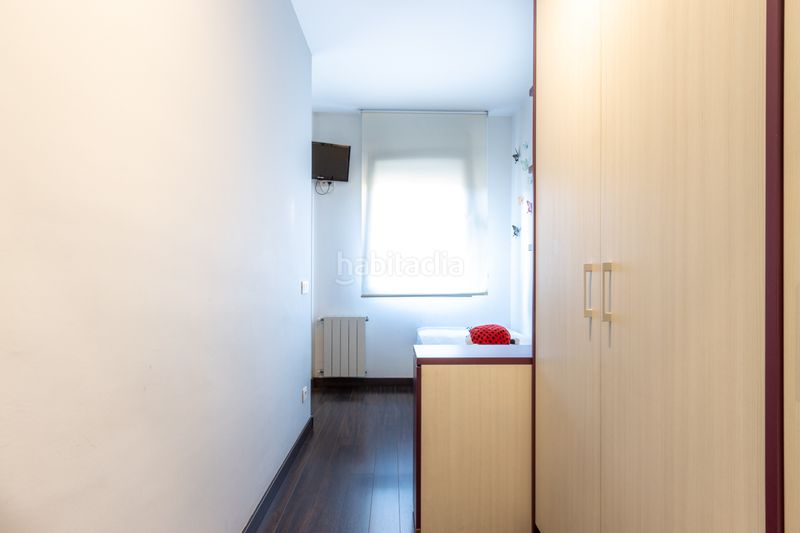 Foto 83d6a372-ad35-40ab-a880-fc7d6118efca. Pis amb calefacció aparcament a La Bordeta Barcelona