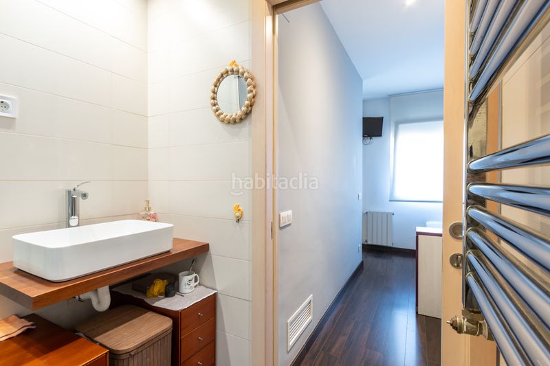 Foto b7c0ef90-7b95-4ffd-82a6-88415c7f0852. Pis amb calefacció aparcament a La Bordeta Barcelona