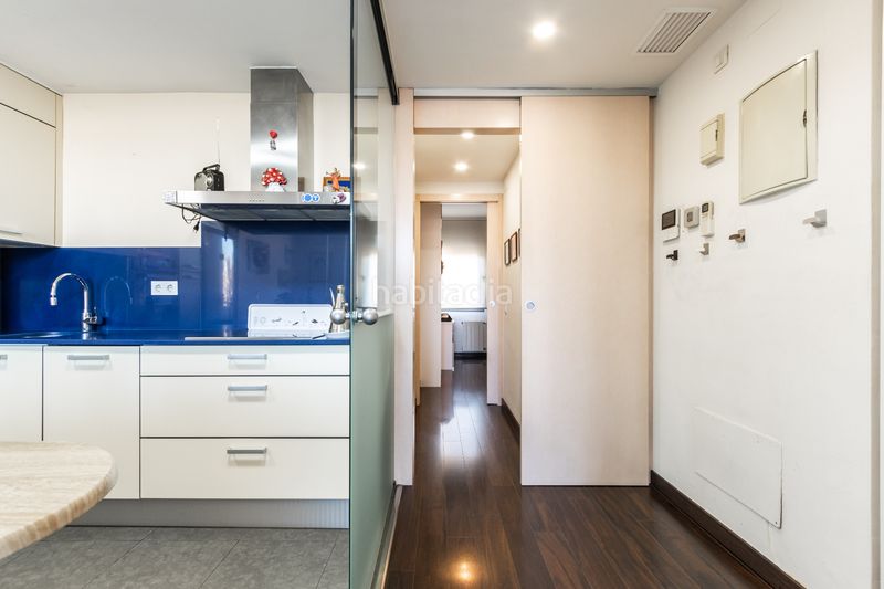 Foto c8f4579b-5a68-4154-a2b8-31e5a9b9f7ee. Pis amb calefacció aparcament a La Bordeta Barcelona