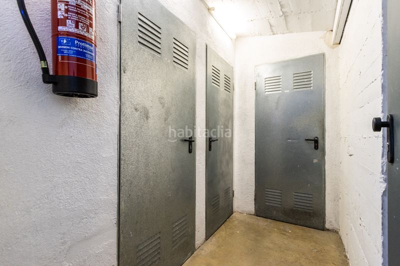 Foto d0a3c5ae-e686-411f-9369-4fee6c838410. Pis amb calefacció aparcament a La Bordeta Barcelona