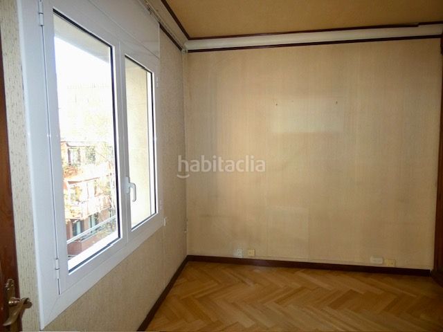 Foto d1fead9e-930d-4b59-bedf-ab7242bd16cd. Pis amb calefacció a Sants Barcelona