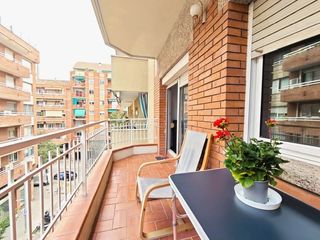 Pis a Barri de les Corts. Luz, espacio y potencial en el corazón de les corts