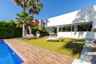 Chalet à Franqueses del Vallès (Les). Una vivienda extraordinaria para quienes no se conforman con lo