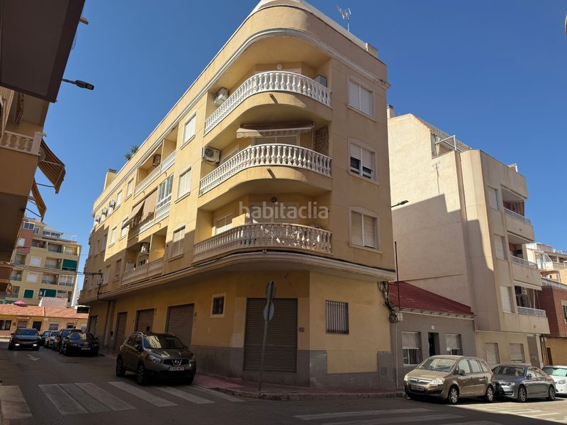Foto b0f2b60f-d835-4a25-9892-6bd5e6aa3532. Pis a calle alta 8b a Gaspar Perelló Torrevieja