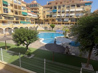 Piso en Avenida de holanda 36. Precioso apartamento en urbanización con piscina comunitaria y a