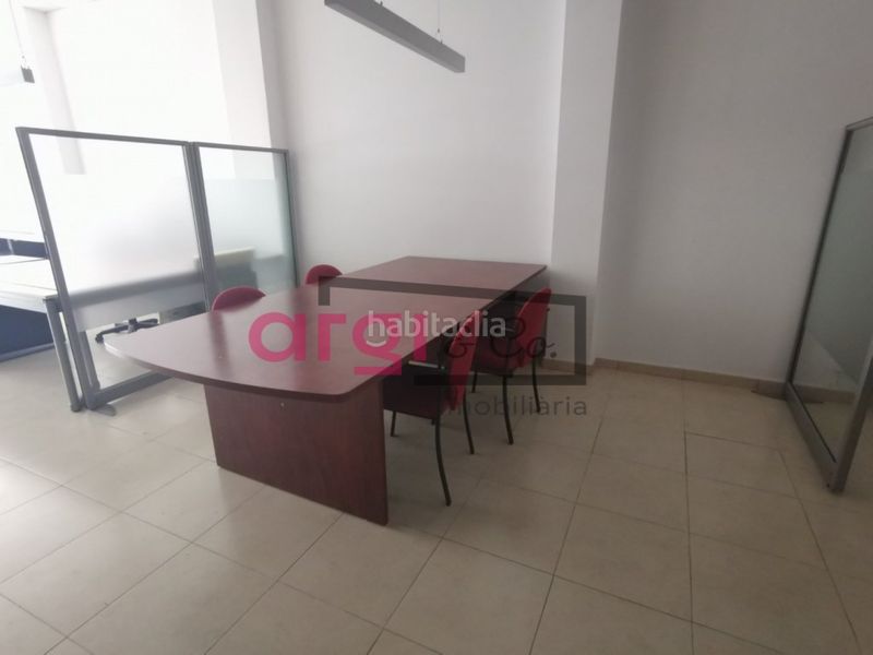 Foto c76269cf-5448-49d4-a338-60a79a7d0367. Local comercial local en venta en Centre Viladecans