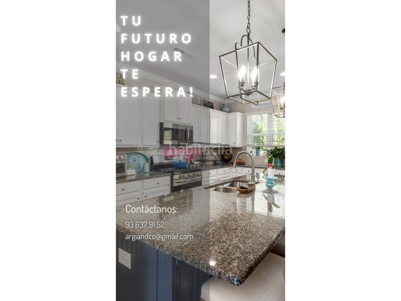 Foto bc5c5eda-4453-4bc0-a99b-b860c368ebeb. Aparcament cotxe a Centre Viladecans