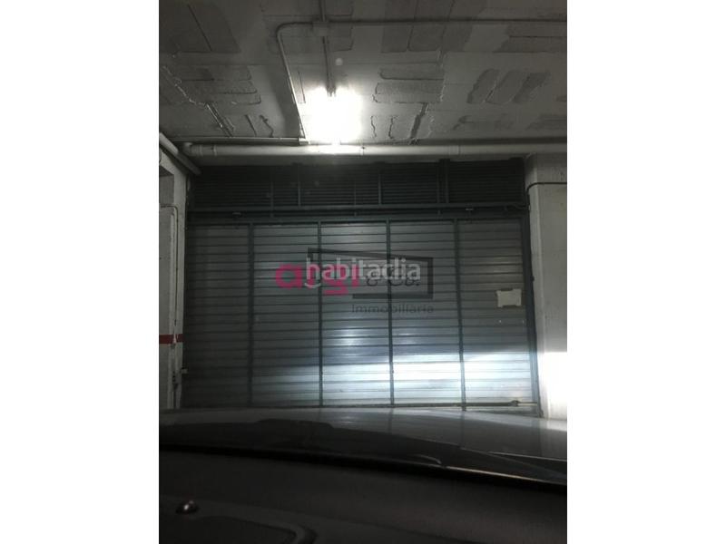 Foto e23e4cb3-619b-4788-8eea-1ddd943dea04. Aparcament cotxe a Centre Viladecans