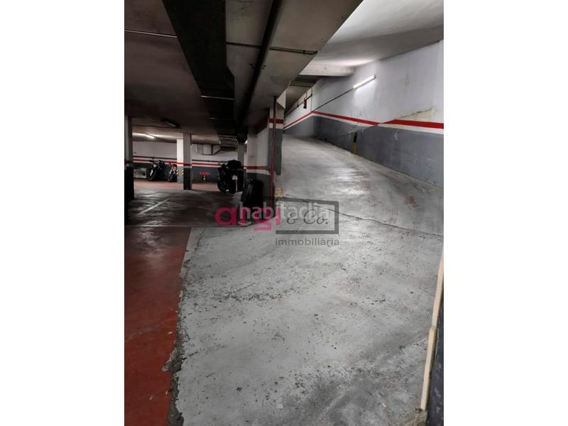 Foto a5bfe2d3-f8bf-4a2a-8253-d03fa8ce508a. Autoparkplatz in La Roureda Viladecans