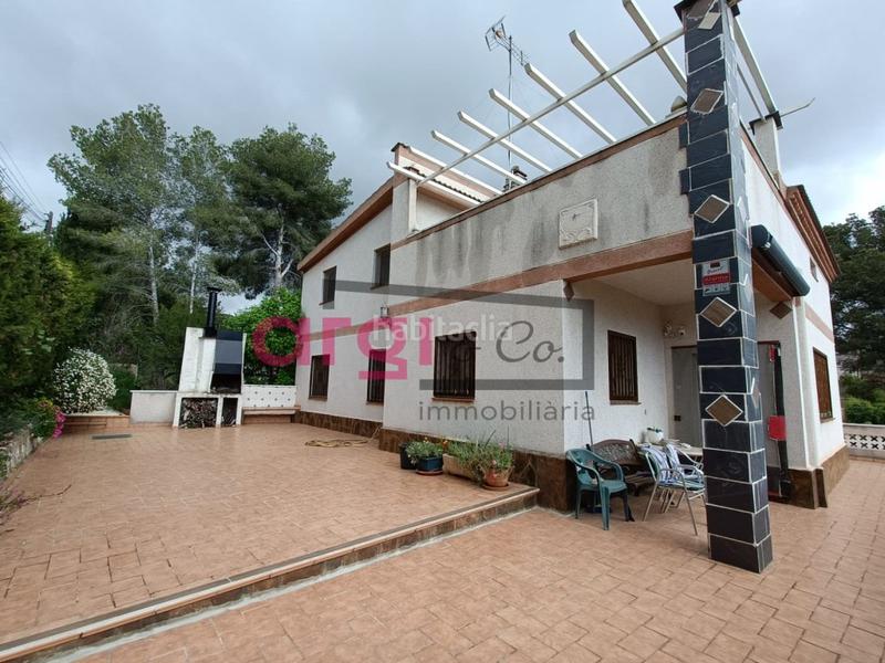 Foto 2994505c-3d34-4ad4-b7df-da94956909b9. Casa in costa Cunit - els jardins - els rosers Cunit