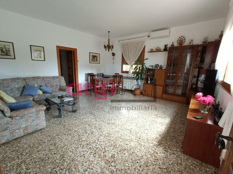 Foto 7848636f-b3ed-45f8-905f-7aa4700eb420. Casa in costa Cunit - els jardins - els rosers Cunit