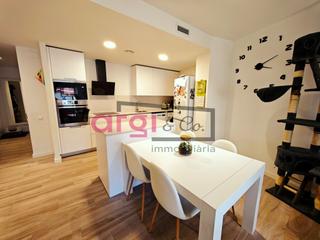 Appartement  Calle nou. Piso seminuevo con parking y trastero