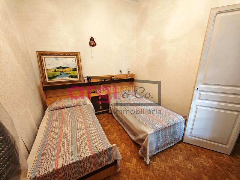 Foto 1248fde1-010d-47bd-8b1a-392f152477dc. Maison avec parking dans Centre Viladecans