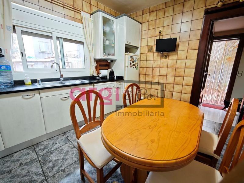 Foto 729f8cae-d04d-42c3-a9e7-8c15ab1ca4c9. Maison avec parking dans Centre Viladecans