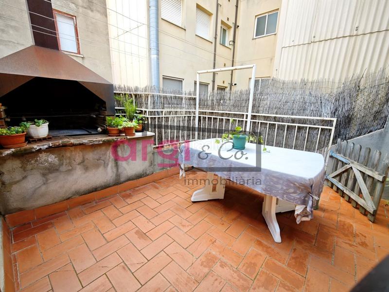 Foto 72e76732-8309-4499-9891-bc7a383fb201. Maison avec parking dans Centre Viladecans