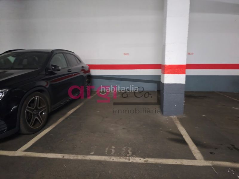 Foto dcbc004b-3f2f-423b-9690-ab64699946cc. Car parking in Santa Eulàlia Hospitalet de Llobregat (L´)