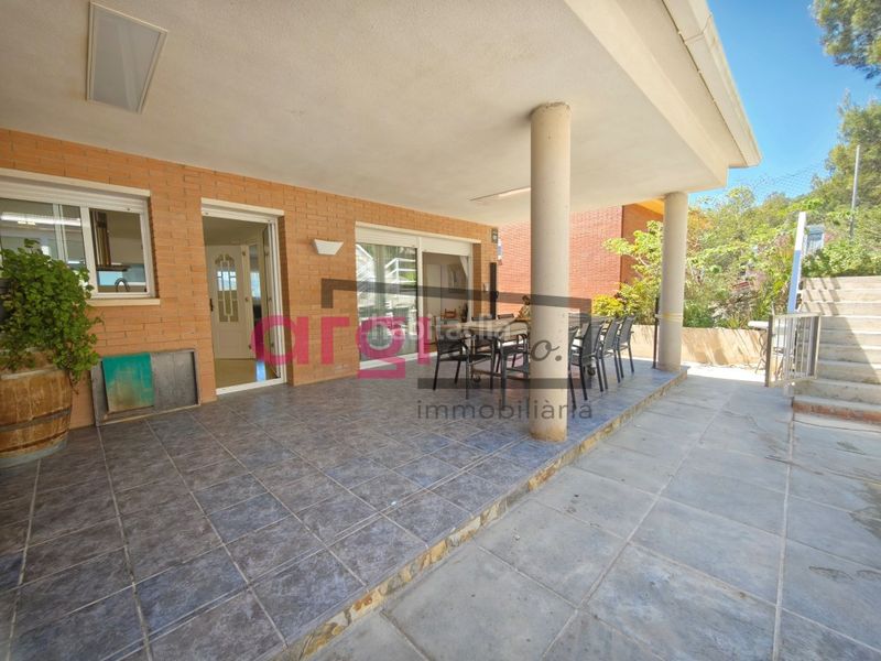 Foto ecd5d042-5f68-44b3-bba7-10daaf199ee6. Xalet a Begues