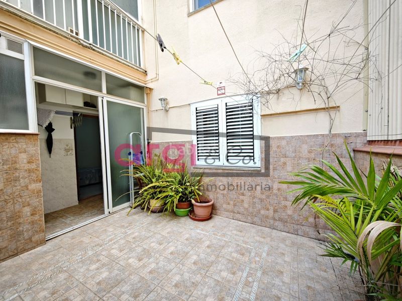 Foto 659d1b15-8c63-4b23-983d-f71db3359a27. Piso  con terraza en Centre Viladecans