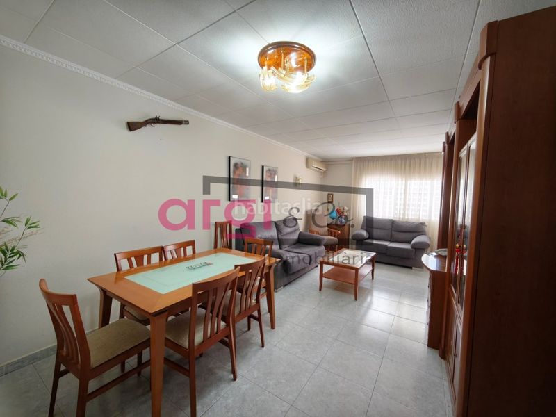Foto cd86a3f8-b7a0-4b74-bcdb-4664373be042. Piso  con terraza en Centre Viladecans