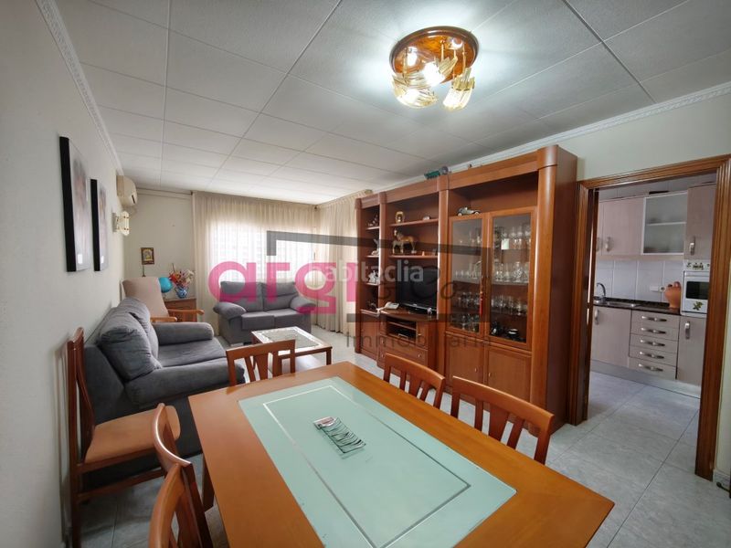 Foto f91abd15-fcb5-441e-9dcb-c2c30a6f6bbc. Piso  con terraza en Centre Viladecans