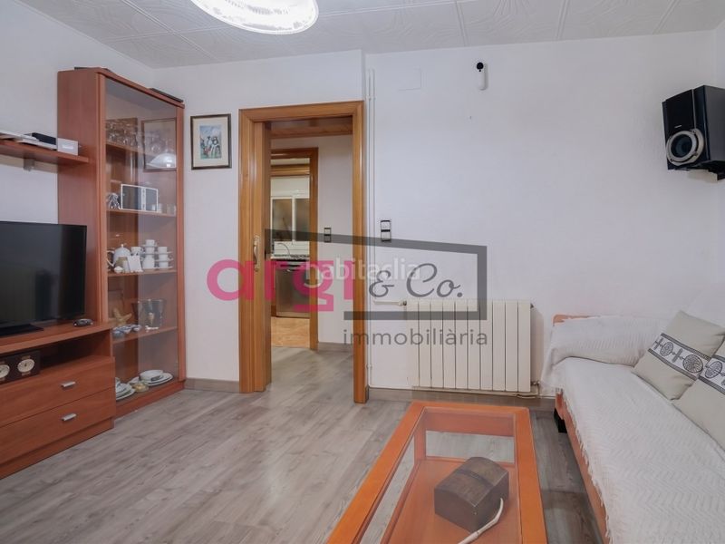 Foto f9f9041b-10a1-4baa-8b9a-473c57fab20c. Pis a Centre Viladecans