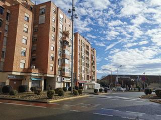 Lloguer Local Comercial a De miralcamp 1. Local muy bien situado en alquiler en mollerussa.