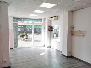 Lloguer Local Comercial a De miralcamp 1. Local muy bien situado en alquiler en mollerussa.