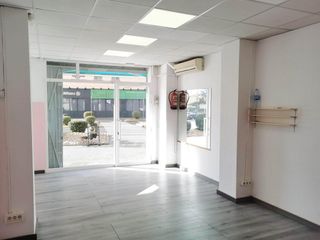 Miete Geschäftsraum in De miralcamp 1. Local muy bien situado en alquiler en mollerussa.