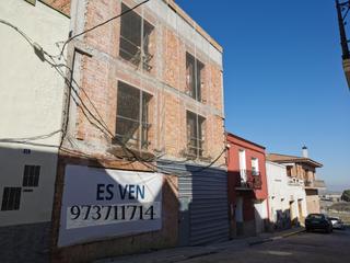 Edifici a Democràcia 15. Edificio en construcción en venta a golmés.