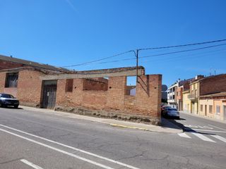 Terreno residencial  Urgell. Venta de solar. ubicación céntrica.