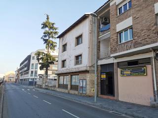 Lloguer Local Comercial a De prat de la riba 4. Local comercial en alquiler.