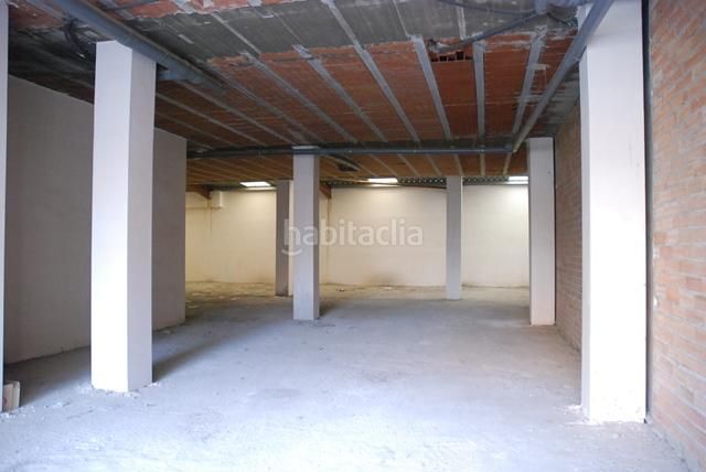 Foto c159f026-f97c-43c4-9e4e-dba91c4604c8. Local comercial a joan maragall 2 a Mollerussa