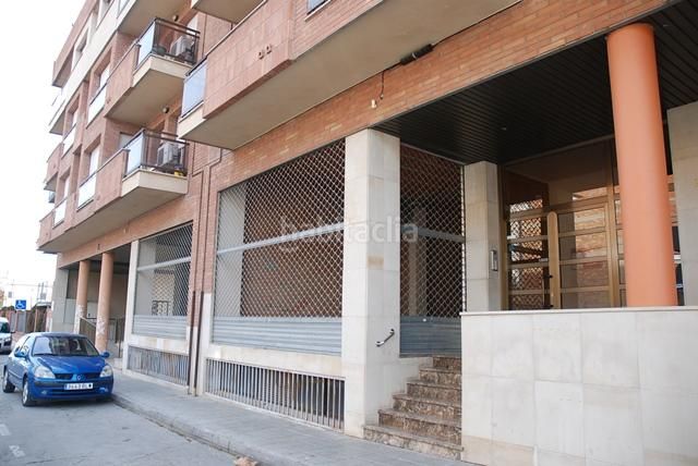 Foto c8a7bb48-bc5b-4dd3-b32a-884ba7e83c36. Local comercial a joan maragall 2 a Mollerussa