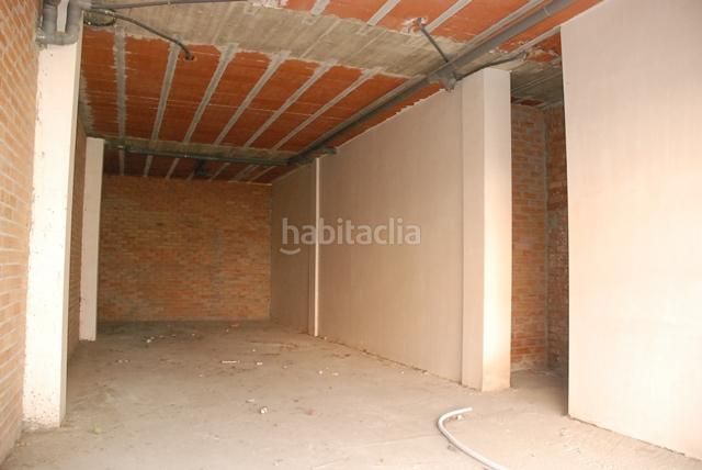 Foto ce22b5af-de2c-4f45-9d1a-f19bc5bc34e9. Local comercial a joan maragall 2 a Mollerussa