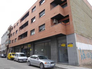 Locale commerciale in Urgell 19. Local comercial en venta y alquiler, en mollerussa.