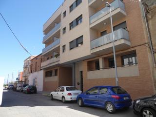 Aparcament cotxe  Urgell. Parking  con trastero en venta en mollerussa.