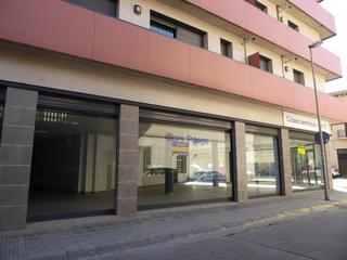 Lloguer Local Comercial a De ferrer i busquets 93. Local comercial a pie de carretera en alquiler en mollerussa.