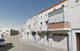Casa adosada en Catalunya 49. Casa en venta en vila-sana.