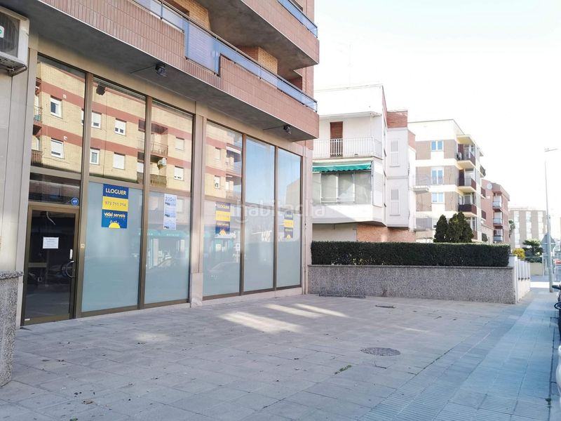 Foto 8588ffc6-96b0-42fc-a178-b460e80c1ae8. Alquiler local comercial en de domènec cardenal 54 precioso local comercial polivalente en el centro , en alquiler. en Mollerussa