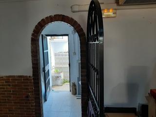 Geschäftsraum in Casco Antiguo. Local comercial con patio en el centro de aguilas