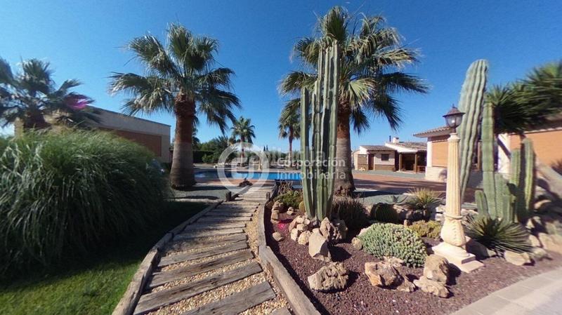 Foto 2c9f06e8-79d1-412b-859c-39f264e67d57. Xalet amb calefacció aparcament piscina a Campillo Lorca