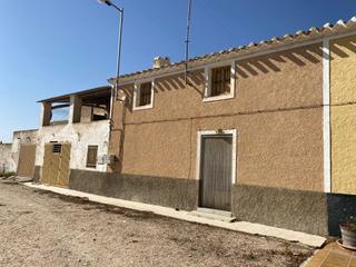 Masia a Fontanares. Estupenda finca en fontanares con casa rustica