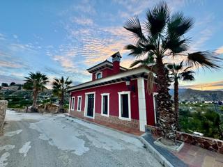 Masia a Villanueva del Río Segura. Singular vivienda en villanueva del rio segura